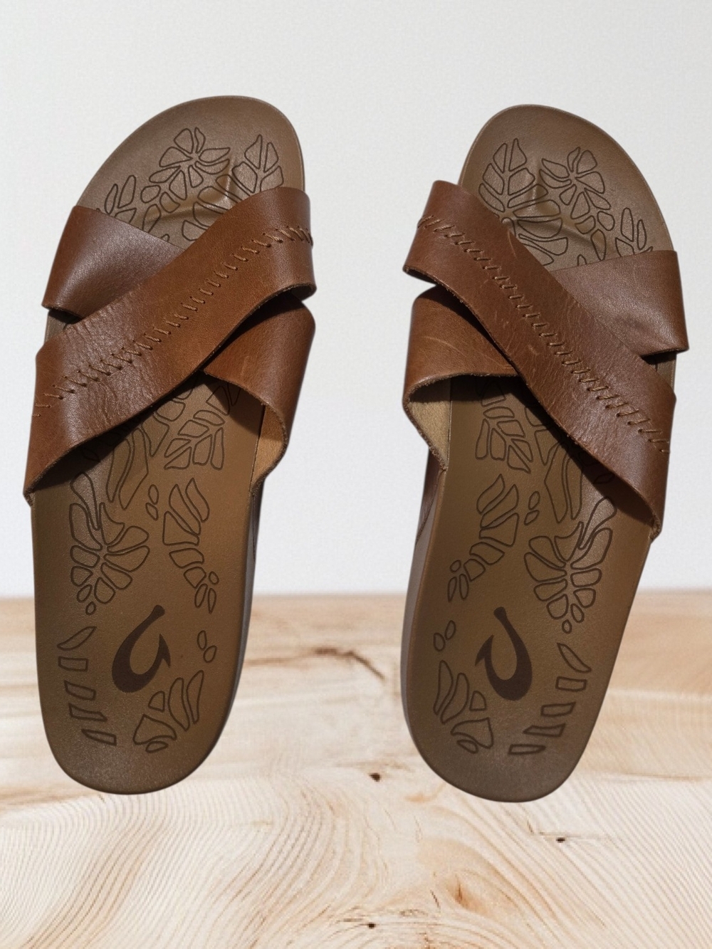 Women’s OLUKAI Brown Leather Crisscross Slide Sandals Kipe'a 'Olu Sz 11